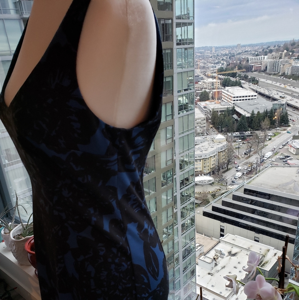 Trina Turk blue floral dress - Picture 3 of 8
